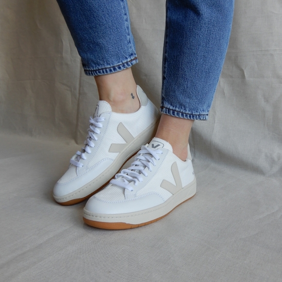 Veja V 12 Mesh & Leather Low-Top Sneakers 40 - Picture 8 of 9